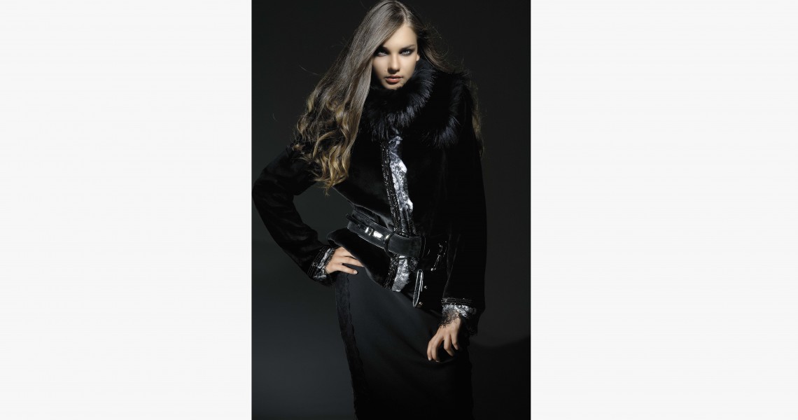 Blackglama fur with fox fur Blackglama fur with fox fur